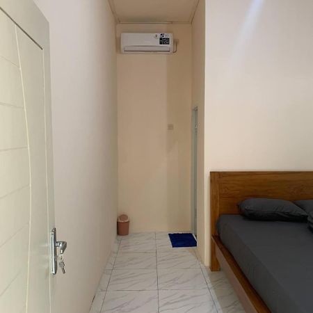 Dikky Guest House Near Bangsal And Sira Pemenang 外观 照片
