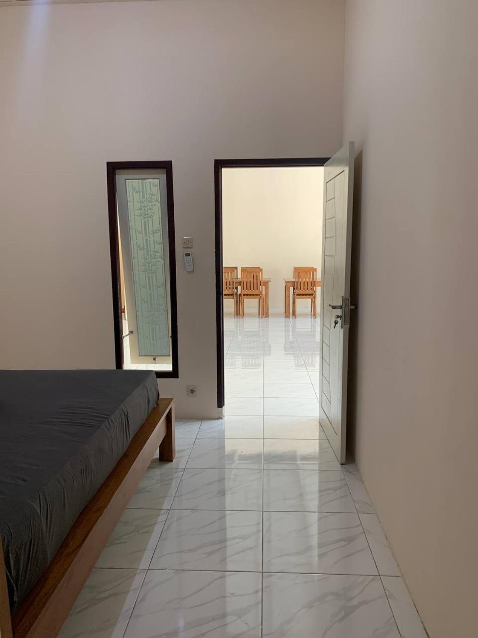 Dikky Guest House Near Bangsal And Sira Pemenang 外观 照片