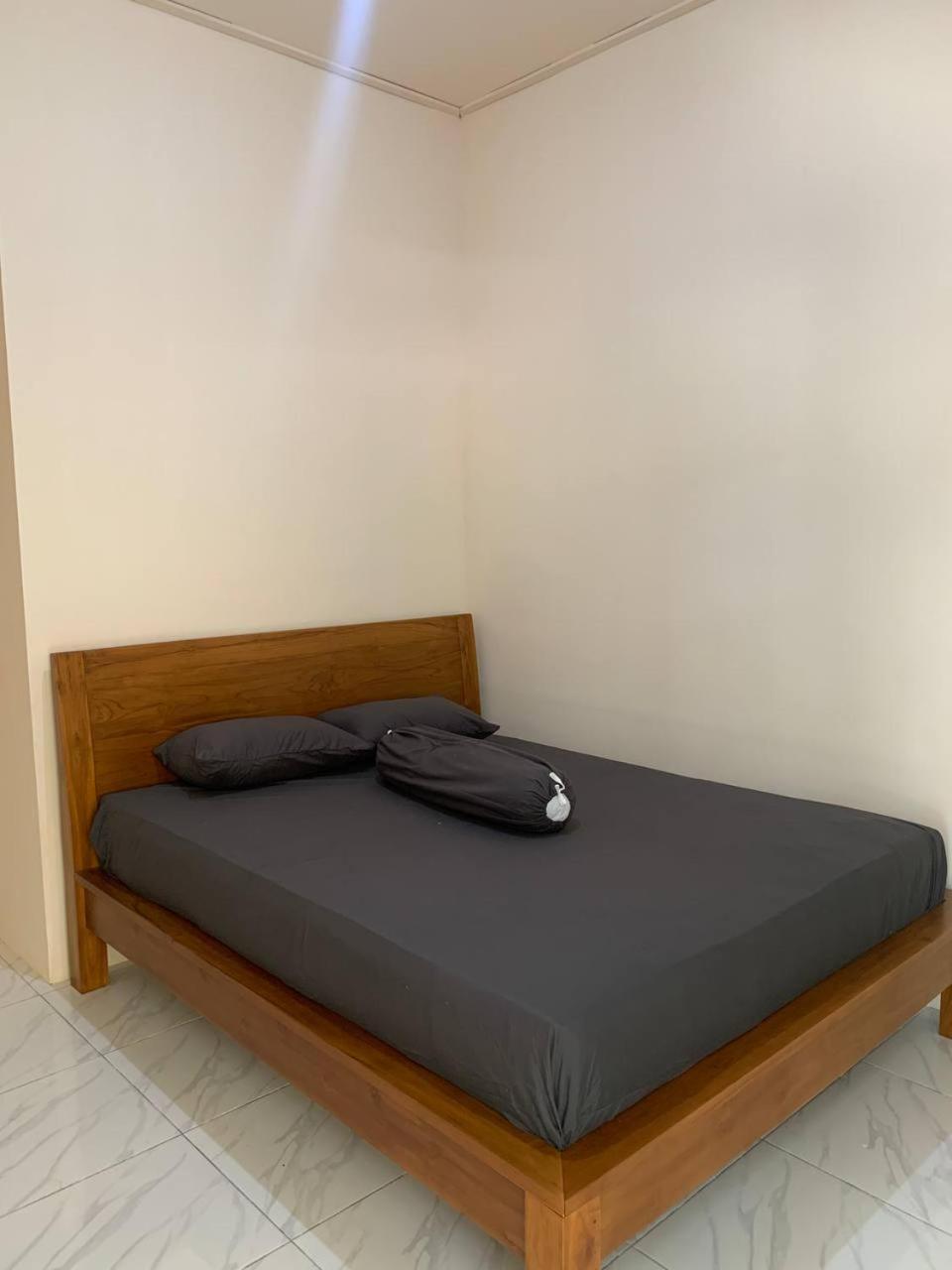 Dikky Guest House Near Bangsal And Sira Pemenang 外观 照片