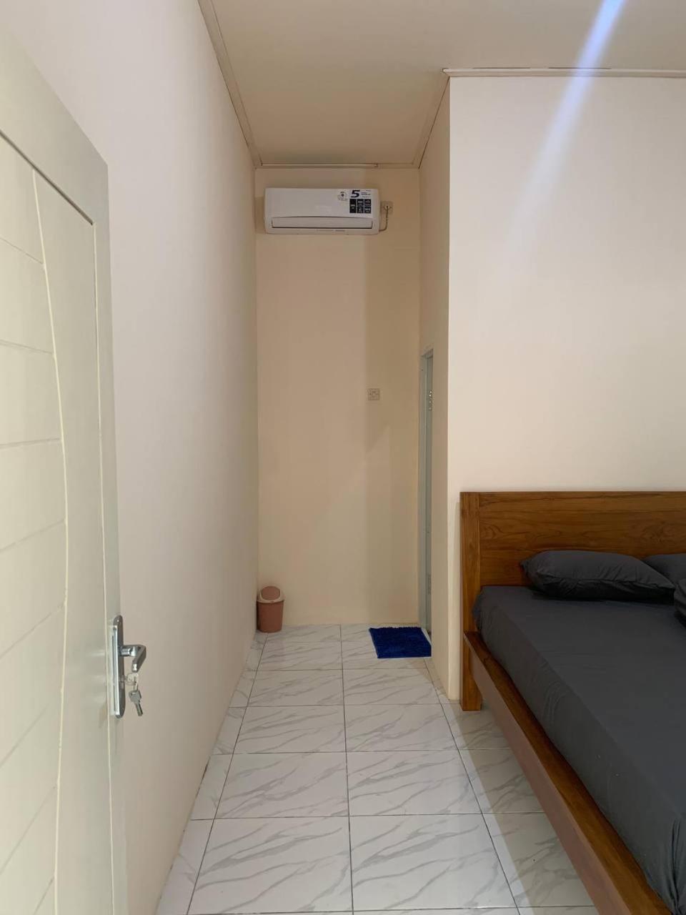 Dikky Guest House Near Bangsal And Sira Pemenang 外观 照片